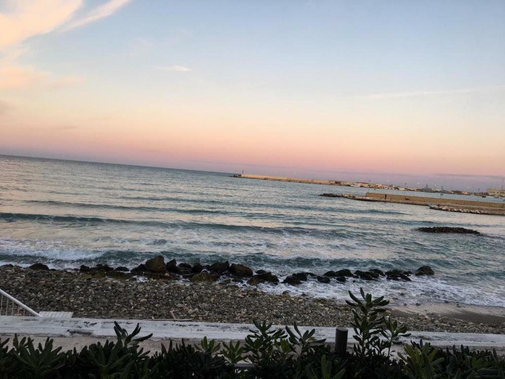 La Terrazza Sul Castello Διαμέρισμα Palmariggi Εξωτερικό φωτογραφία